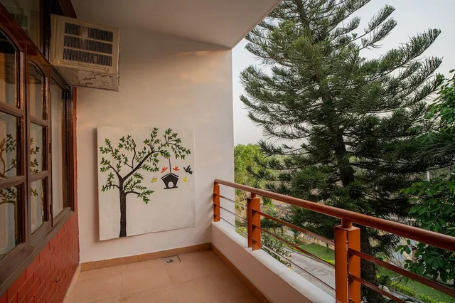 White House by the ganges