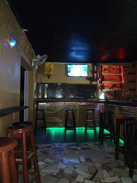 FAT BOYZ BAR and LODGE