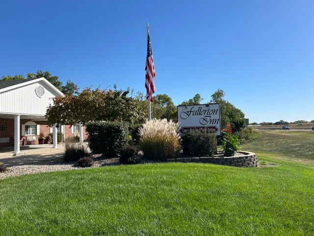 Fullerton Inn & Campsites