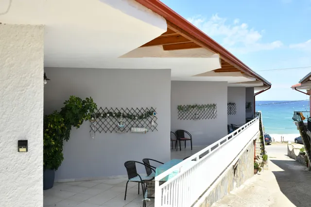 AGATHA appartments PALIOURIA