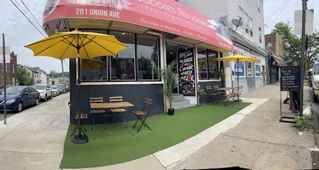 Sabores Peruanos Restaurant