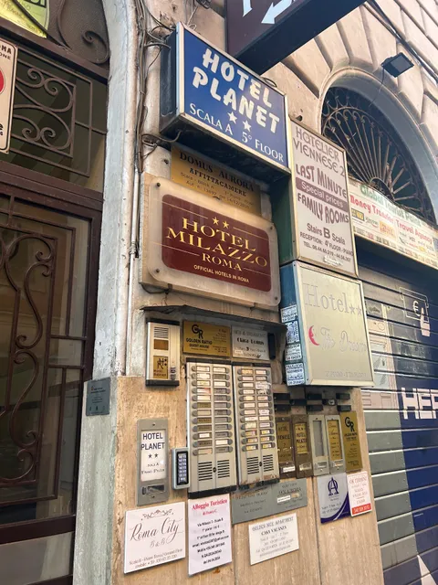 Golden Nice Apartment