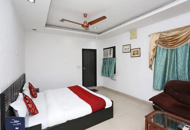 OYO 12805 SUNRISE HOUSE