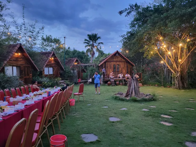 Troh Bư's Bungalows