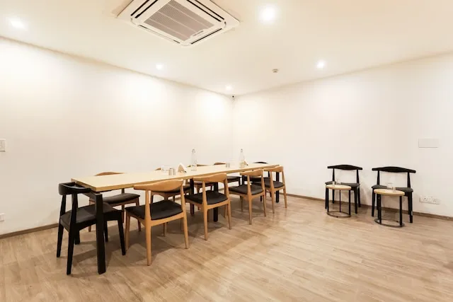 OYO Townhouse 284 Sector 51 Near Amity School Gurgaon Near Appu Ghar