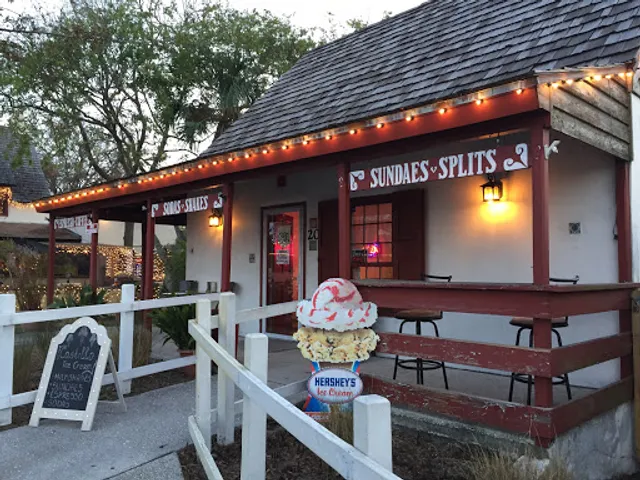 Castillo Ice Cream and coffee