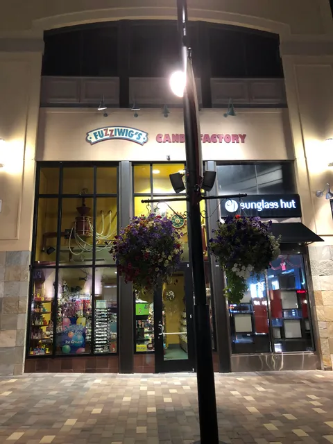 Fuzziwig's Candy Factory
