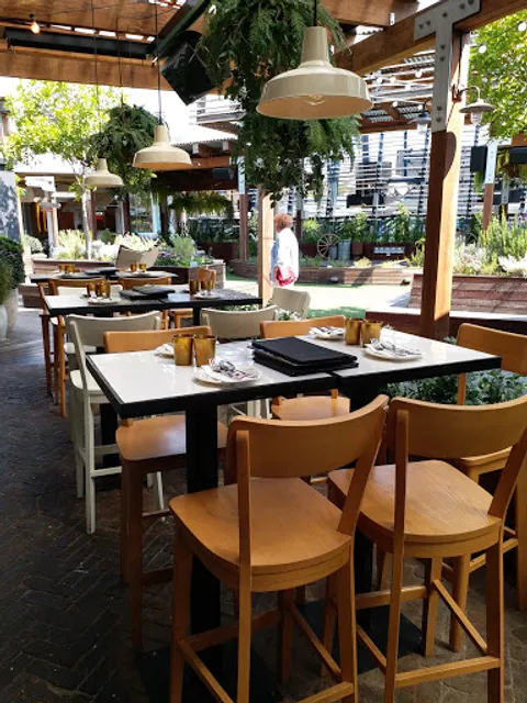 Kinn Thai Restaurant Kotara