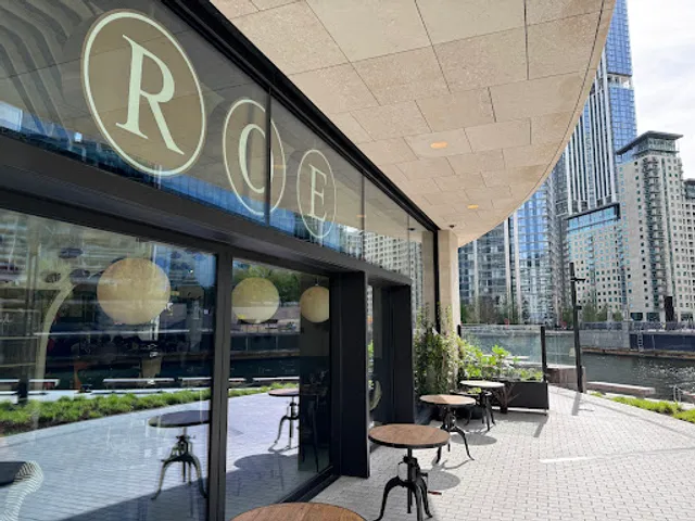 Roe - Canary Wharf