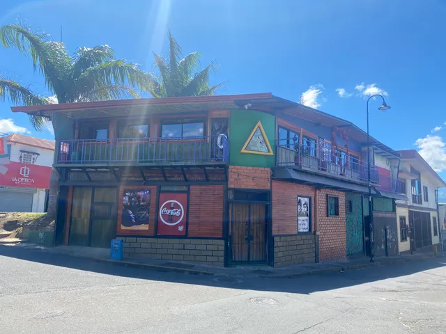 La Linea Restaurant and Bar