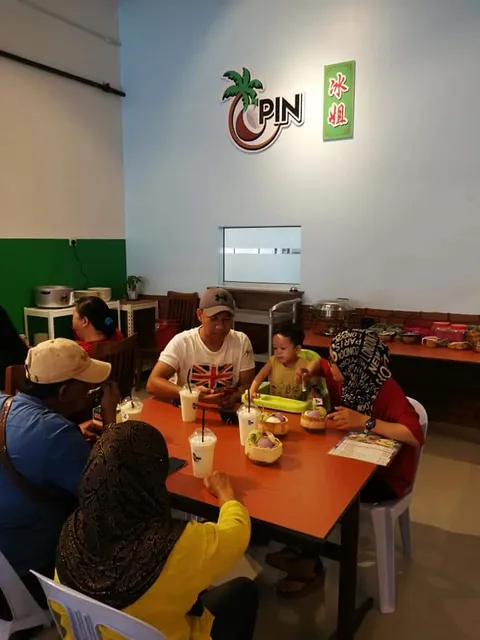 PIN COCONUT SHAKE 芙蓉《冰姐》椰子冰沙 海鲜饭店