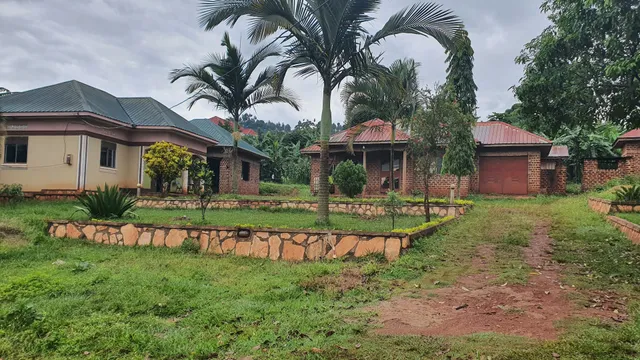 Robinah Gardens - Kainogoga