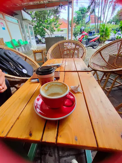 Toko Kopi Jaya, Ijen