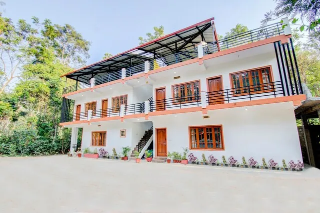 OYO Home 35954 Natures Park Studios Kushalnagar