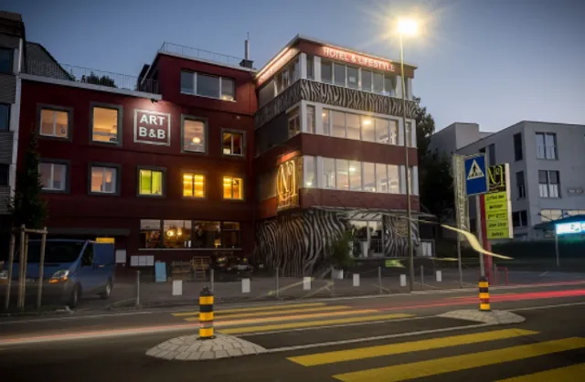 No 1 Lifestyle Gallery und No1 Art B&B