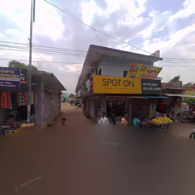 SPOT ON 42080 Hotel Shiv Palace