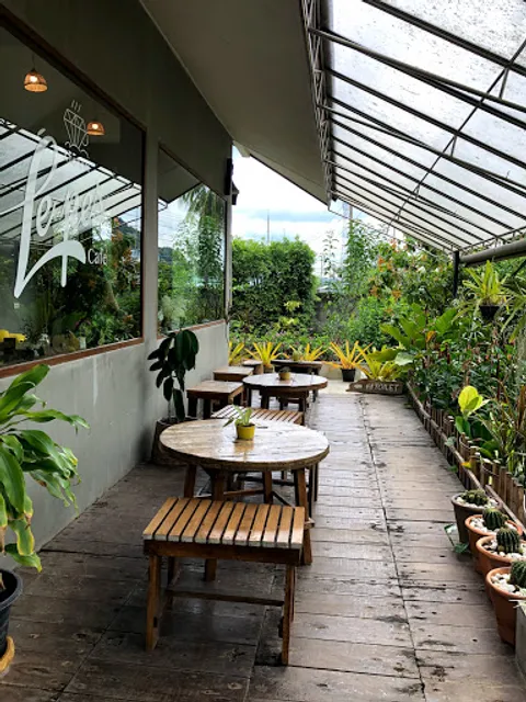 Le Pes Café - เลอเพชรคาเฟ่