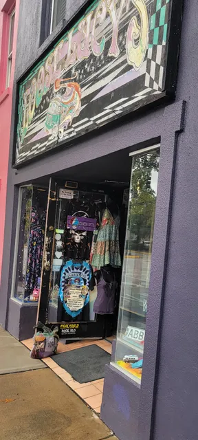 Loose Lucy's Columbia