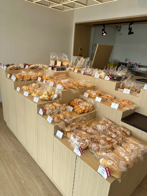 กาโตว์ เฮ้าส์ ปั๊มบางจาก บางกรวย-ไทรน้อย กม.15