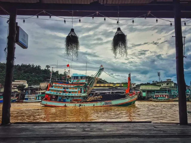 Rub Lom Chom Klong Homestay