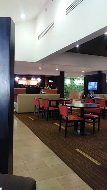 The Bistro – Eat. Drink. Connect.