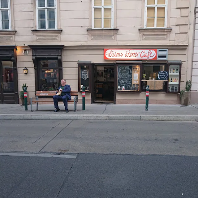 Kleines Wiener Café // Toluka Kaffee