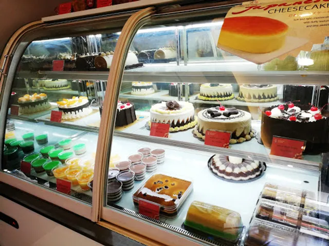 Holland Bakery Banyu Urip