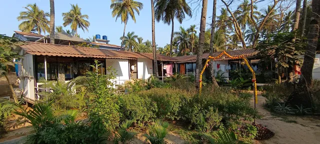 Lakshdeep Cottages