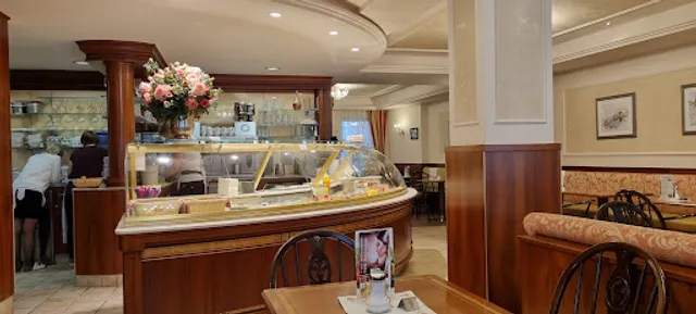 Hochleitner - Konditorei und Bäckerei