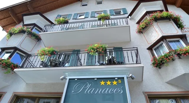 Hotel · Bed & Breakfast · Apartments Planaces