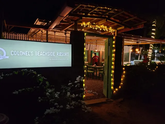 Colonel's Beachside Resort