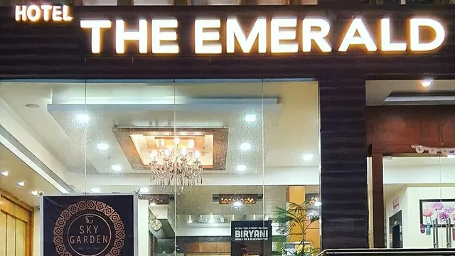 Hotel The Emerald