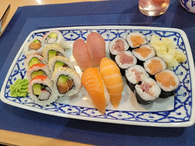 Fusion Sushi Lounge