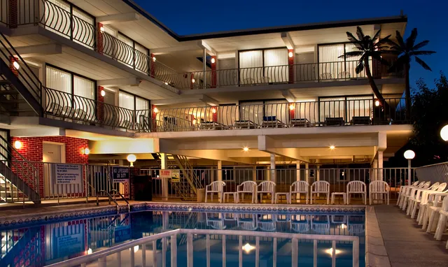 AA Heart of Wildwood Motels