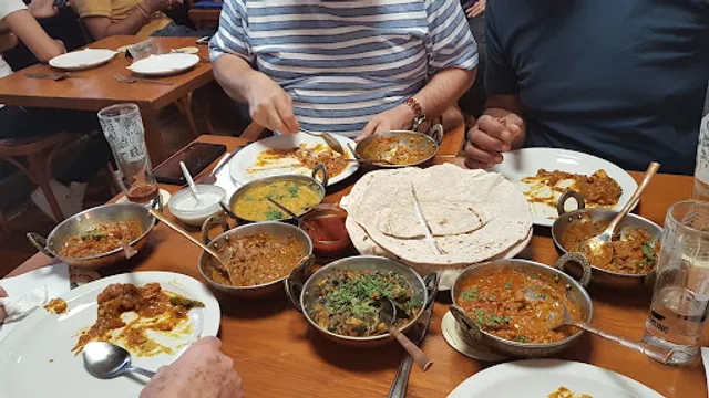 GK Lounge | Indian Restaurant Near Me In Ilford | Takeaway | Sports Bar | Banqueting Hall