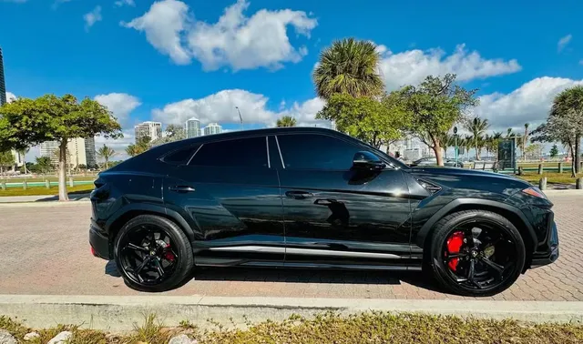 Florida Luxurious Rentals LLC