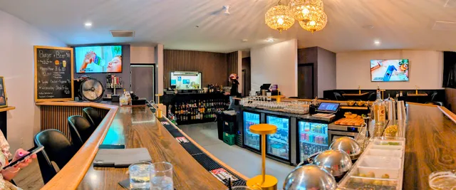 UnCork'd Kitchen & Cocktails