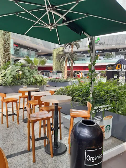 Starbucks C C Lomas Verdes (Soriana)