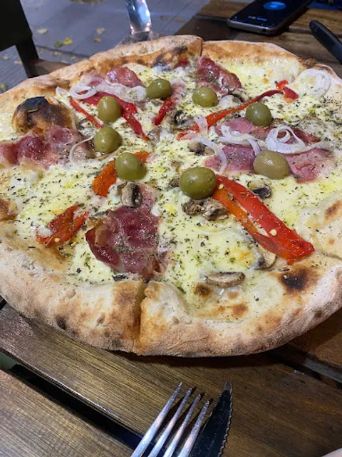 ELEVA pizza y sandwich