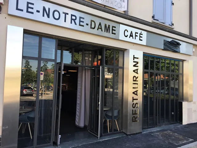Le Notre Dame Café