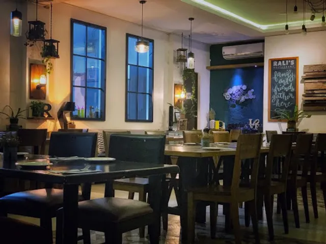 Rali's Restaurant
