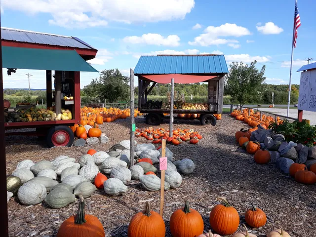 Edgecomb Farm Market