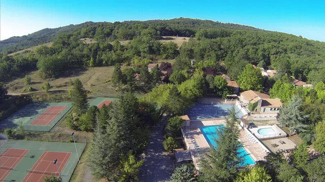 VILLAGE VACANCES LES BORIES