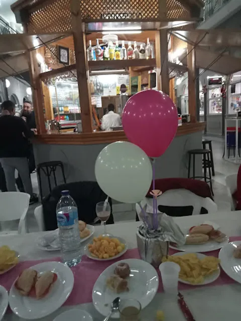 Bar-Cafetería "LA PLAZA"