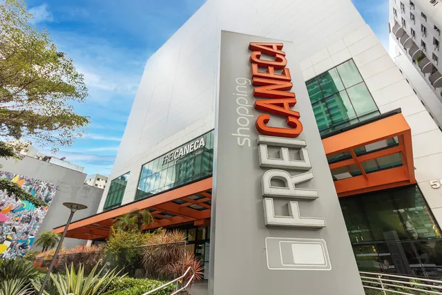 Frei Caneca Mall