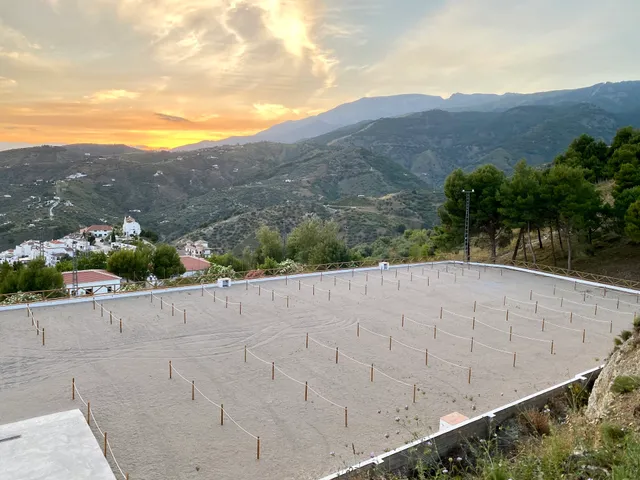 Área de Autocaravanas, Caravanas y Campers El Mosquín