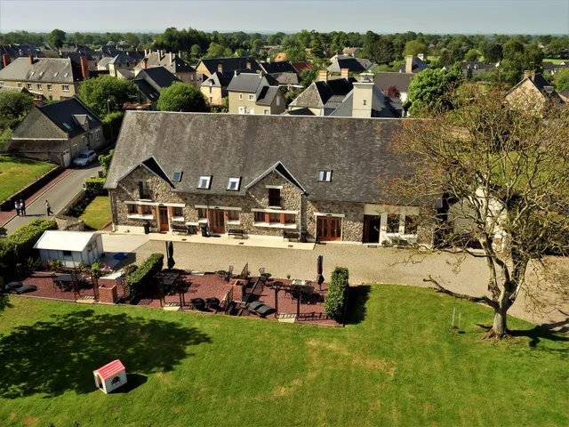 LES GITES CHAMPETRES , OAK Cottage, Chestnut Cottage and Walnut Cottage