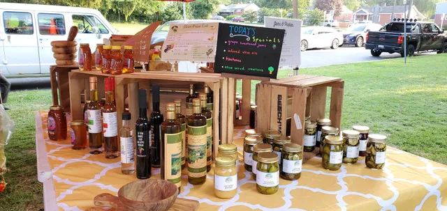 Wheaton Thursday Farmers Market - Open until November 20, 2025