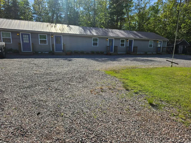 Brimley Motel Suites