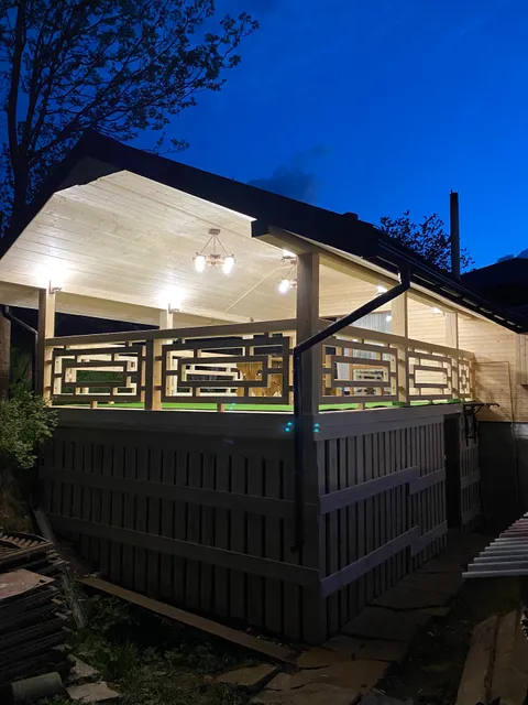 Shale Mayetok Smerekovyy